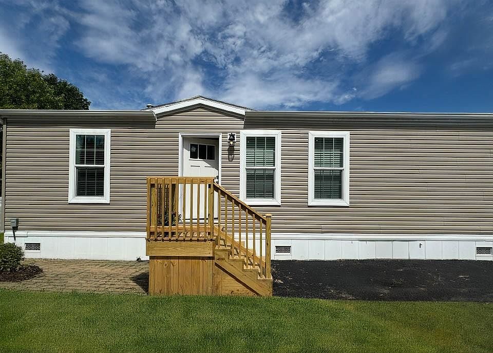 1st image of 1 Palisades Park Drive