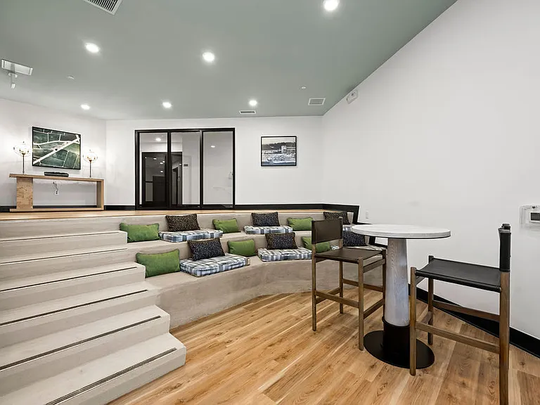The Hawkins — Photo 15