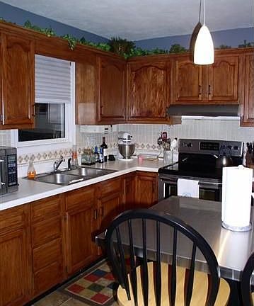 2nd image of 2113 Valley Dr