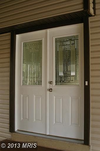 1st image of 115 E Meadowland Ln
