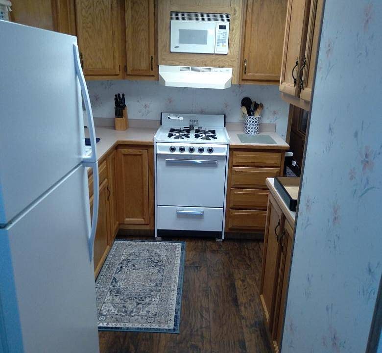 1st image of 1900 Grace Ave #2317