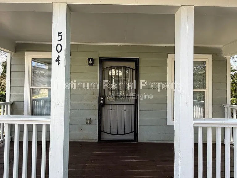 504 Dunbar St SW — Photo 2