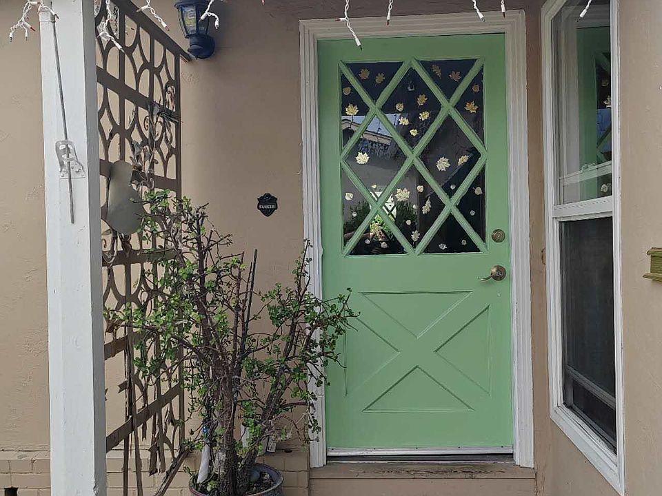 1st image of 39625 Royal Palm Dr