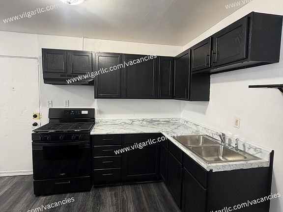 3rd image of 4345 Louisiana Pl