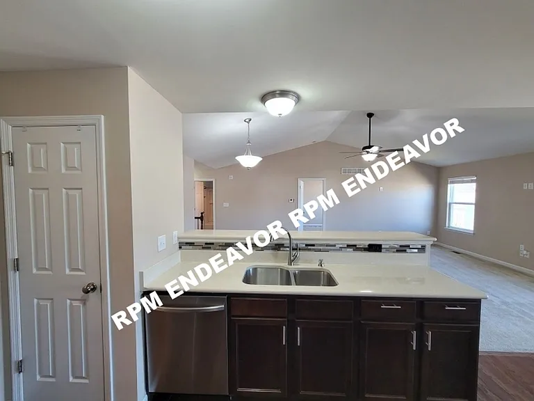 141 Boardwalk Gardens Dr — Photo 10