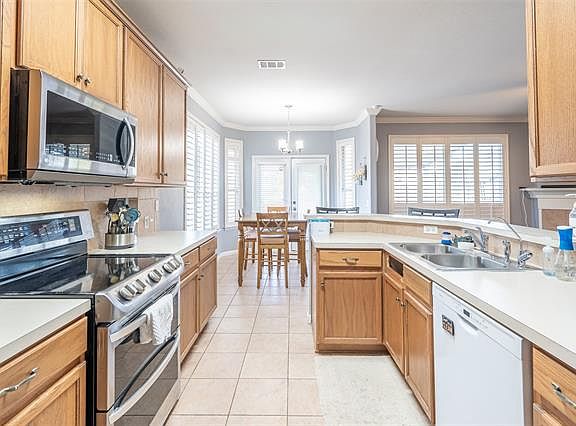 5th image of 8105 Mansanillo Ct