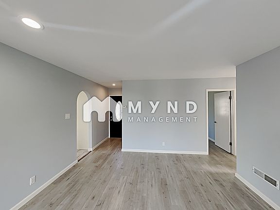 4th image of 749 Georgia Ave