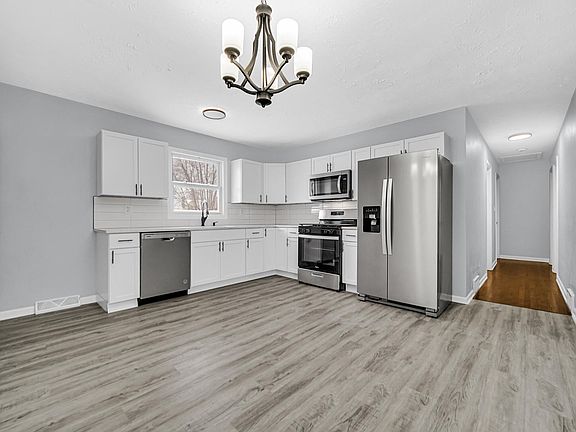 4th image of 8231 Ellsworth Ct