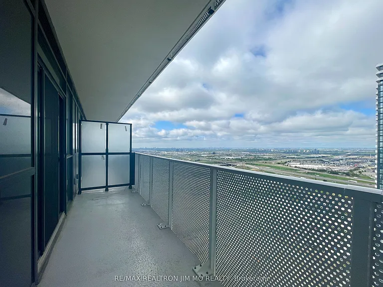 28 Interchange Way #4016 — Photo 16
