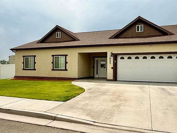 2nd image of 1023 Seco Place
