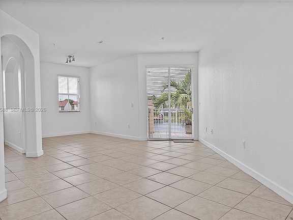 3rd image of 10012 NW 7th St Unit 214