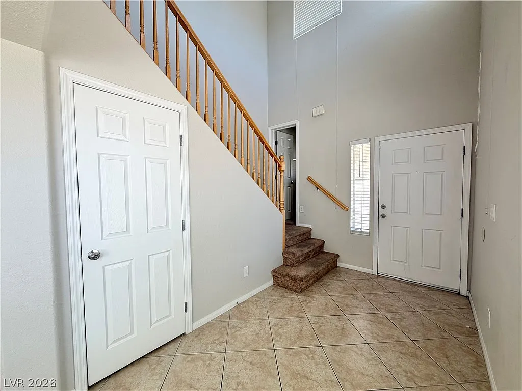 3 bed, 2.5 bath, 1830 sqft, $2,095 — Photo 2