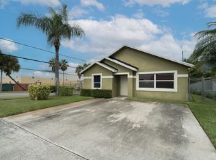 1598 W 19th St, Riviera Beach, FL 33404