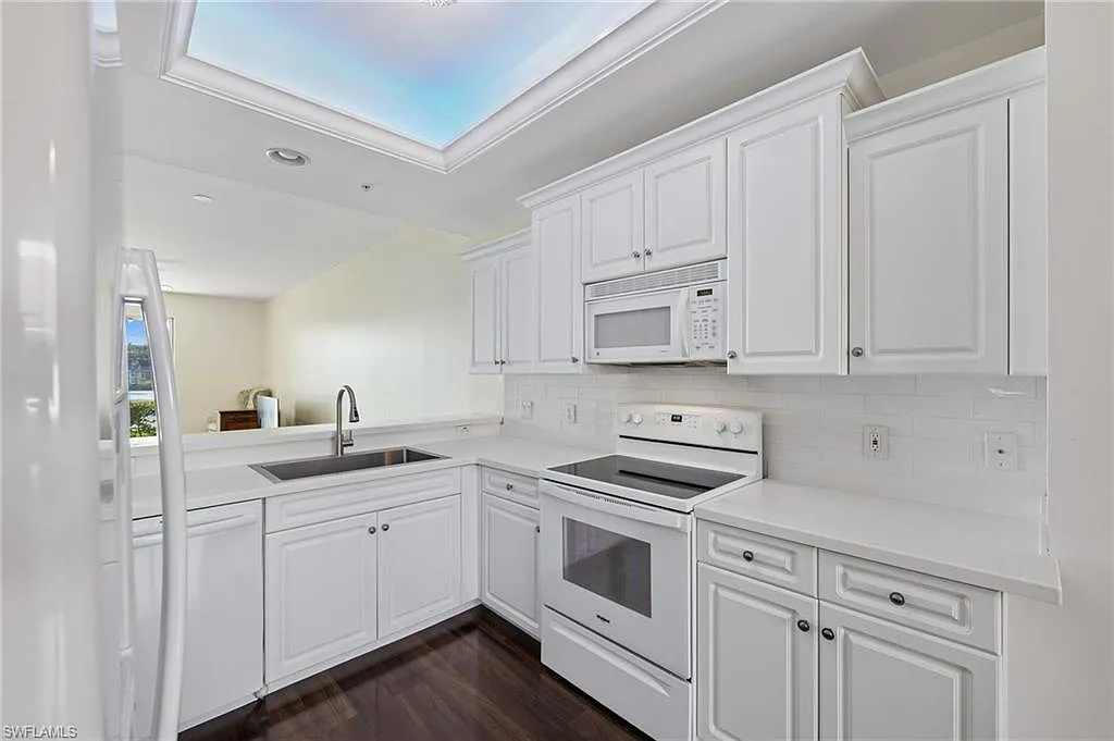 2 bed, 2.0 bath, 1414 sqft, $2,900 — Photo 3