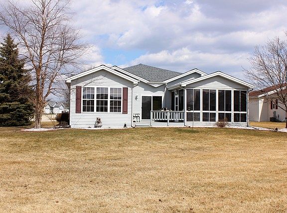 3rd image of 3201 Harness Ln