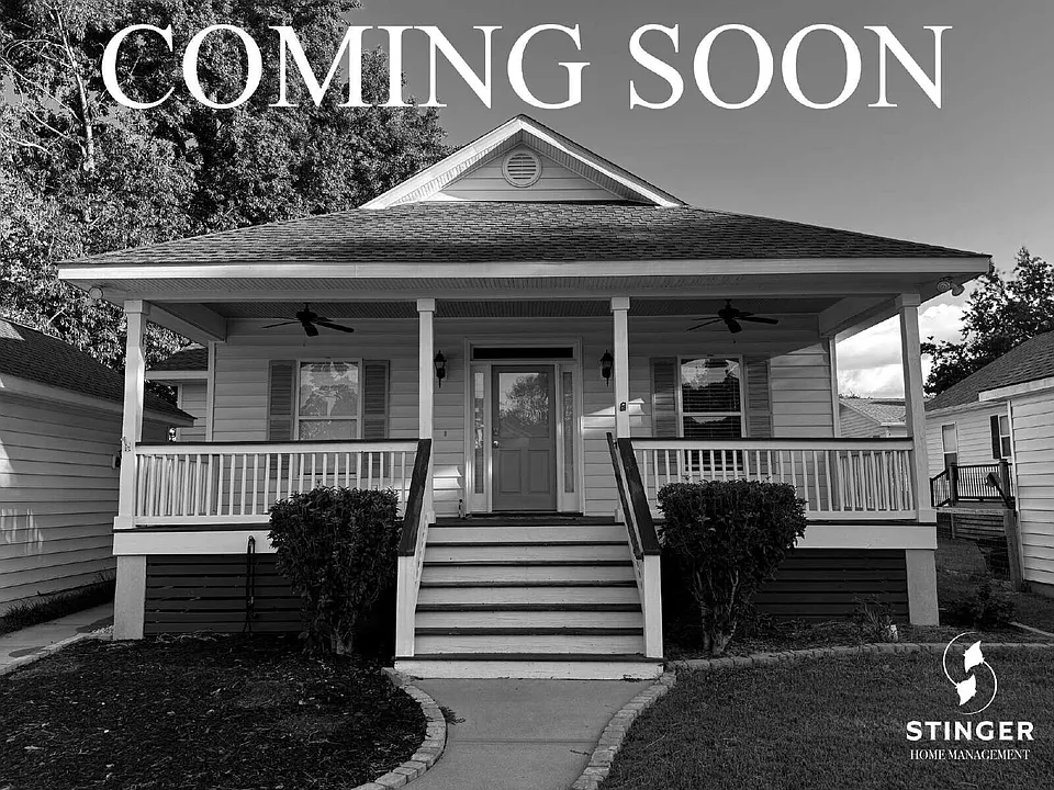 78 White Pond Blvd