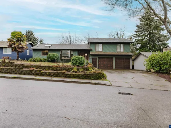 1977 Beaver Loop NW, Salem, OR 97304