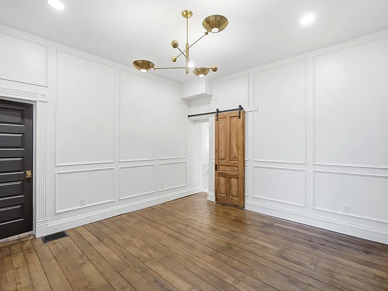 811 Monroe St — Photo 26