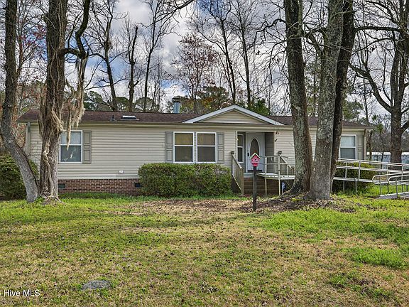 2nd image of 1524 Rossmore Road