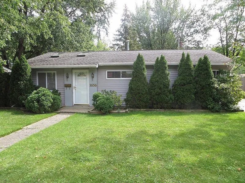 1656 Dorothy St photo 1