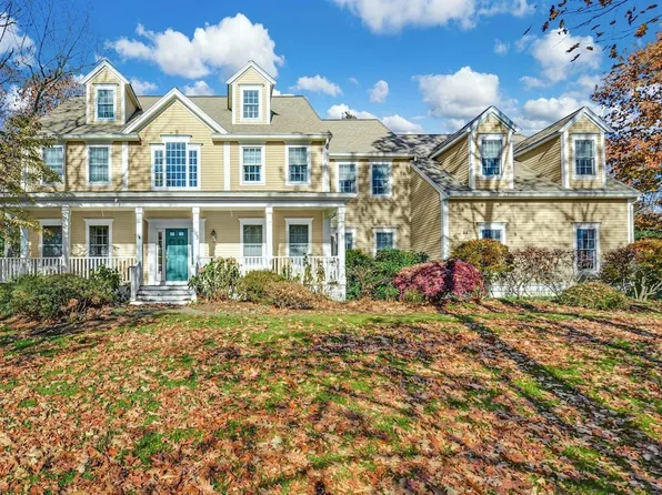 103 Drumlin Hill Rd, Bolton, MA 01740