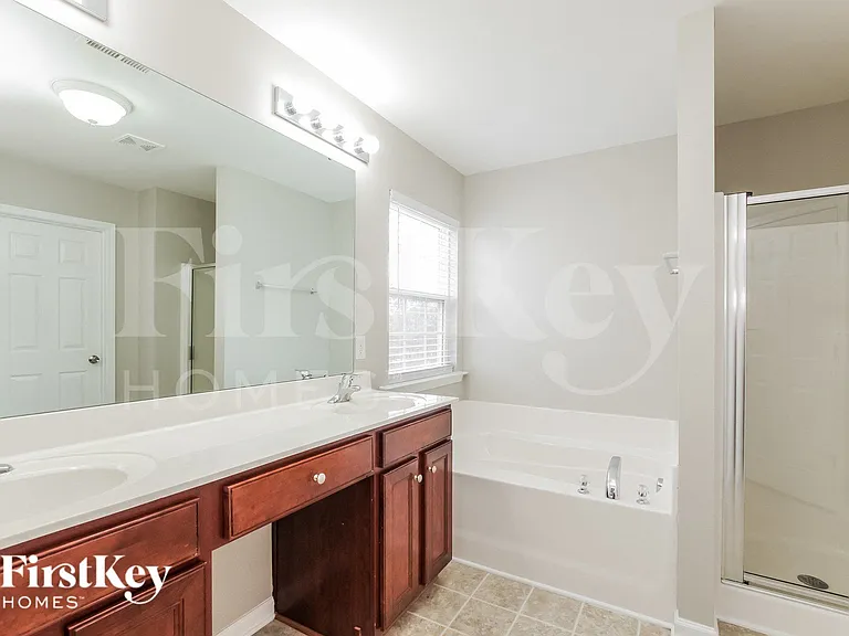 14708 Asheton Creek Dr — Photo 9