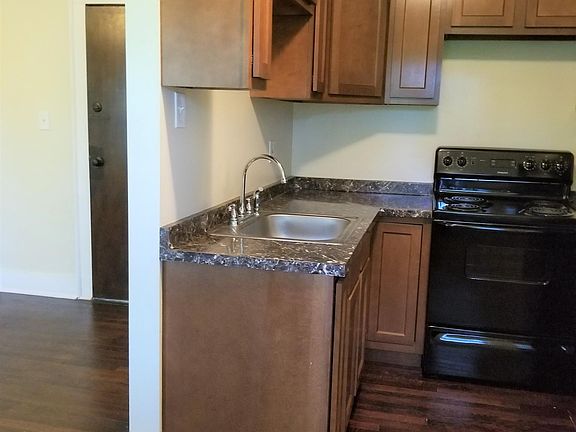 4th image of 6804 W Clinton Ave