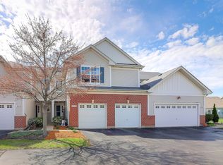 212 Dorset Ave, Oswego, IL 60543