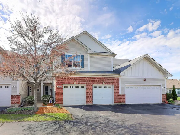 212 Dorset Ave, Oswego, IL 60543