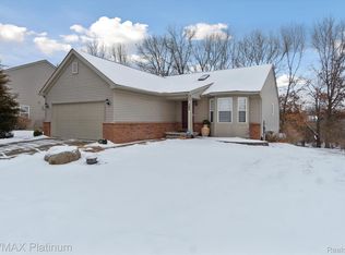 305 Rustic Trl, Linden, MI 48451