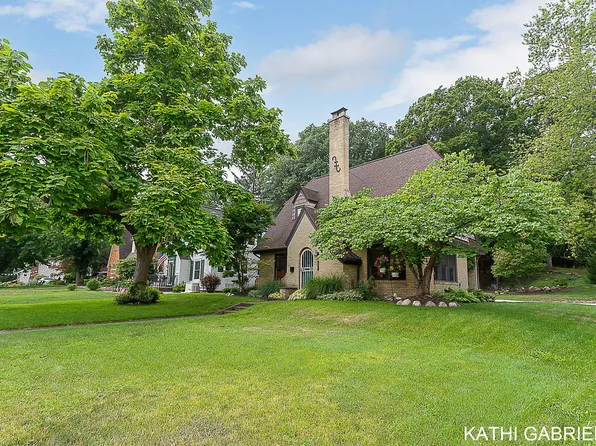 1001 Sheldon Rd, Grand Haven, MI 49417