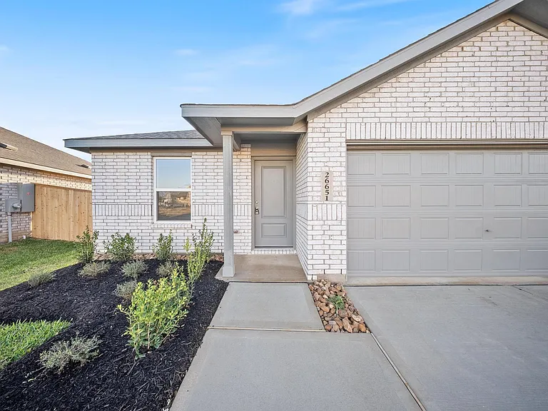 26651 Pampas Grass Ln — Photo 3
