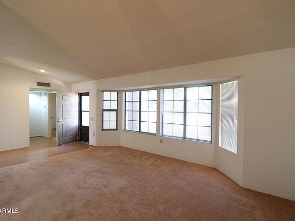 3rd image of 13647 W MEEKER Boulevard