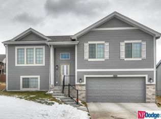 8321 Craig Ave, Omaha, NE 68122