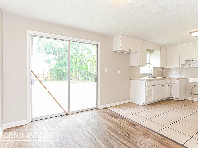 5442 Foxboro Rd — Photo 3