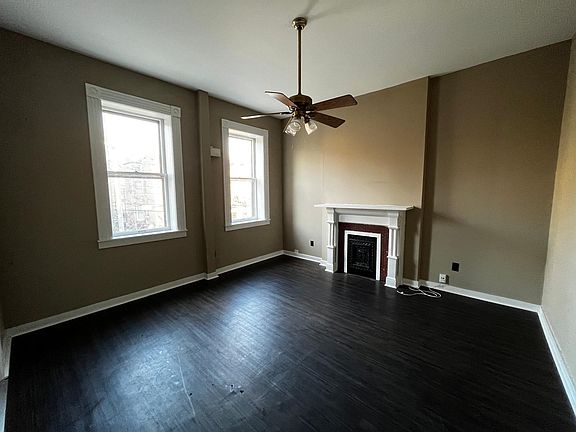 4th image of 116 W Burnett Ave APT 2