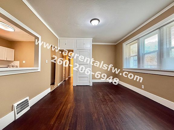 4th image of 3221 Webster St
