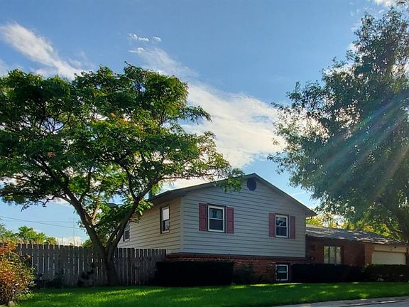 3rd image of 115 Pembroke Pl
