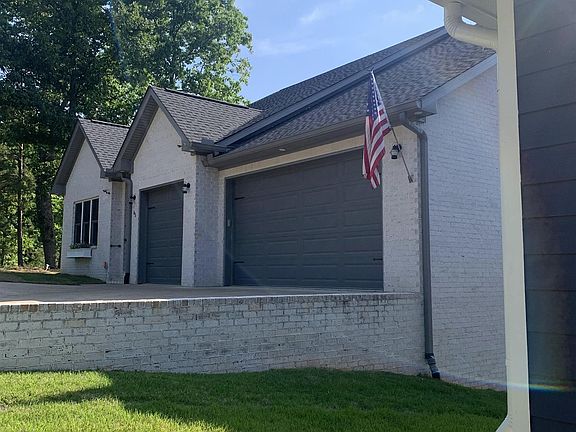 3rd image of 85 Breeze Point SE