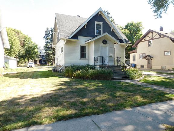 3rd image of 606 5th St S