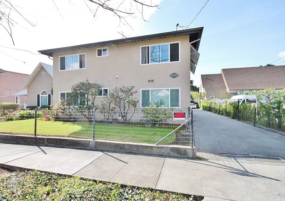 1st image of 2842 Nina St