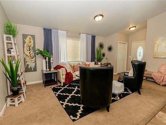 3rd image of 542 Newman Ln