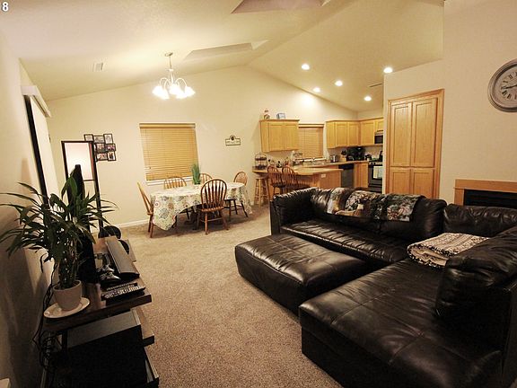 5th image of 1353 Creswood Dr