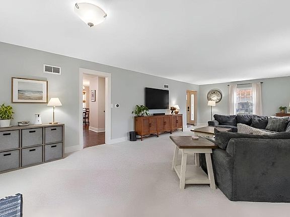 5th image of 3223 Chatham STREET