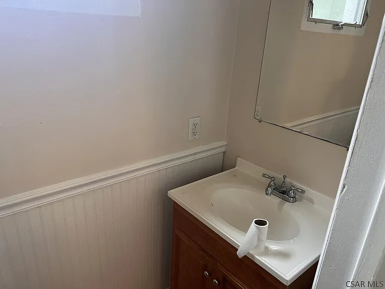 138 Work Dr — Photo 34