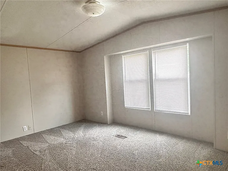 208 Picasso Dr — Photo 9