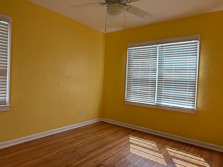 1529 Iowa Pl — Photo 12