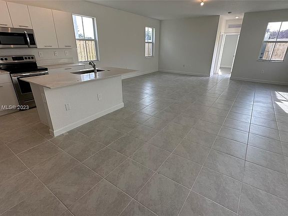 3rd image of 2433 NW 131st Cir