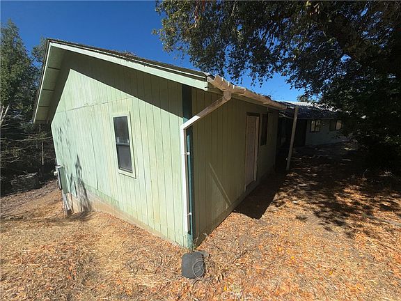 3rd image of 1060 Sawmill Rd