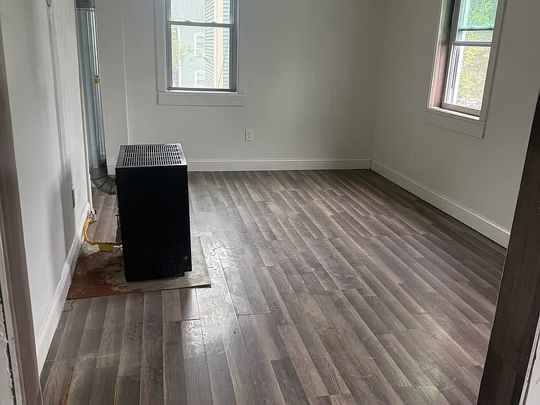 875 1/2 Main St #1 — Photo 11